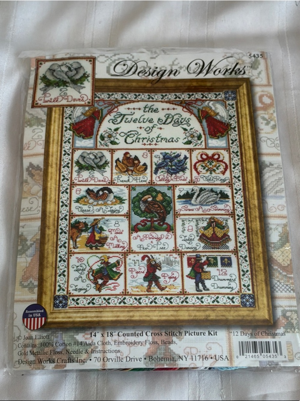 Design Works 'Twelve Days of Christmas' Counted Cross Stitch Kit - Green/Gold